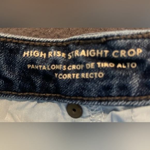 Distressed Cropped Jeans - Picture 4 of 4